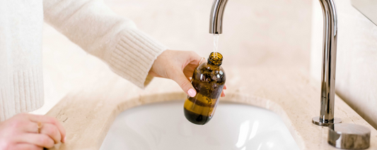 Essential Oils vs. Traditional Cleaners: What Actually Works?